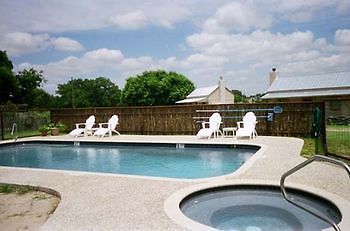 Back Forty Of Fredericksburg B&B 외부 사진