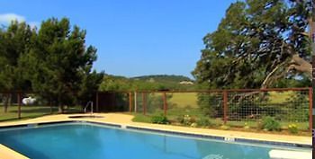 Back Forty Of Fredericksburg B&B 외부 사진
